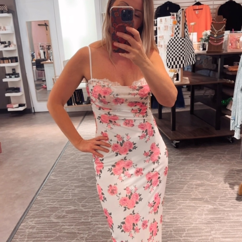 Cream Sleeveless Sheath Dress with Spaghetti Straps for Weddings